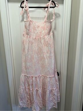 crown & ivy Light Pink Tie-Shoulder Tiered Sundress